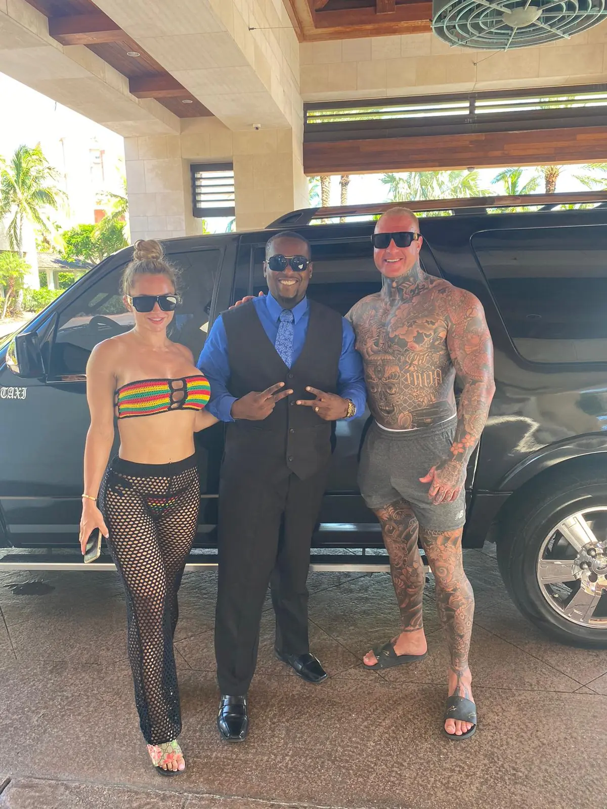 Quality Transportation driver with guests in Nassau